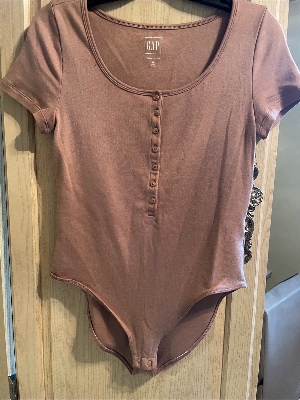 GAP Women's Dusty Rose Ribbed Henley Bodysuit